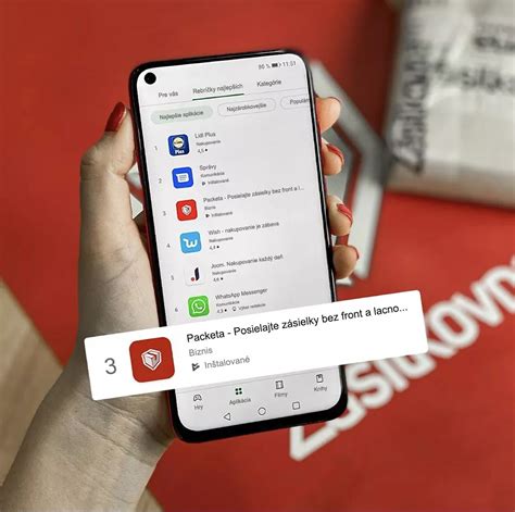 Rodičia s dieťaťom používajúci mobilnú aplikáciu Bebbo