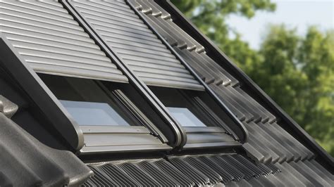 Ilustrácia otvoreného strešného okna na kočíku