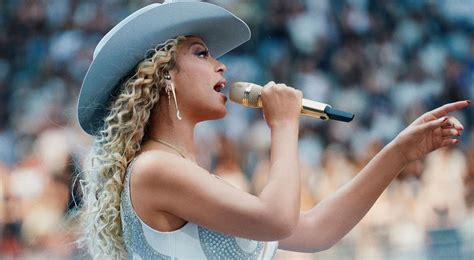 Beyoncé ako dieťa na pódiu