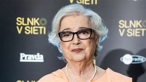 Božidara Turzonovová pri výučbe herectva