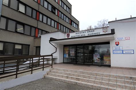 budova miestneho úradu mestskej časti Košice-Dargovských hrdinov