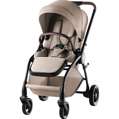fotografia kočíka Britax Römer Rio v mestskom prostredí
