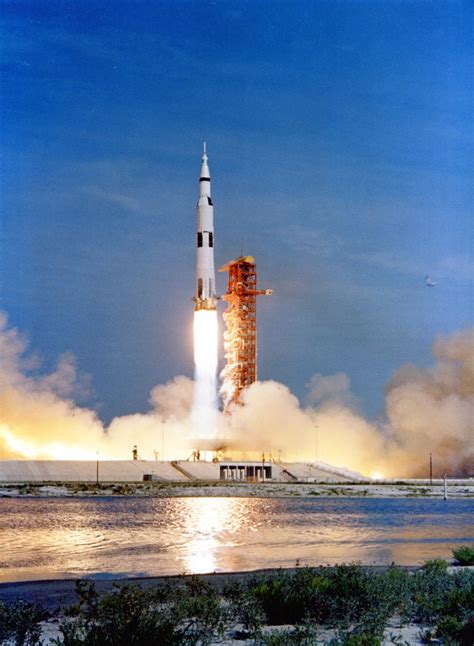 fotografia astronautov Apollo 8