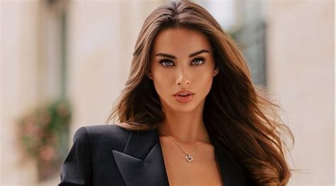 Samousadlíčka Zinaida Kovalenko