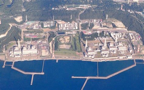Pohľad na Černobyľskú jadrovú elektráreň po katastrofe