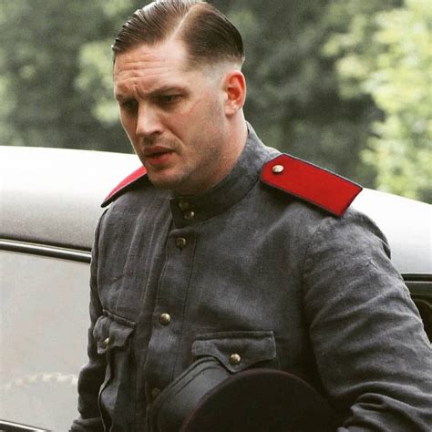 Tom Hardy ako Lev Demidov