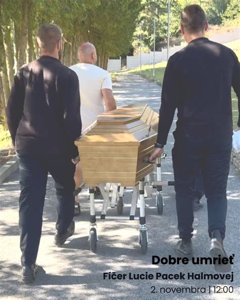 Ilustrácia rodiny, ktorá sa rozpráva o smrti