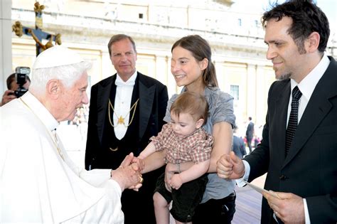 Chiara Corbella Petrillo so svojím synom Francescom