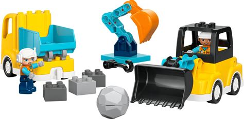 Dieťa hrajúce sa s LEGO DUPLO