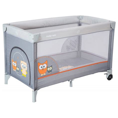 Cestovná postieľka Baby Mix s jednoduchým mechanizmom skladania