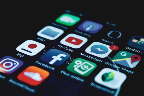 Digitálna komunikácia a zdieľanie skúseností online