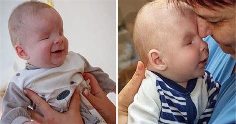 dieťa pozerajúce sa do očí