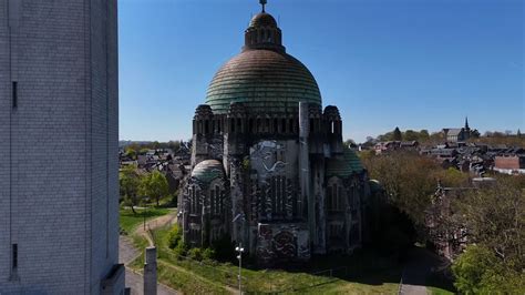 budova hvezdárne v Medzeve s astronomickou kupolou