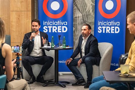 Politické stretnutie alebo diskusia