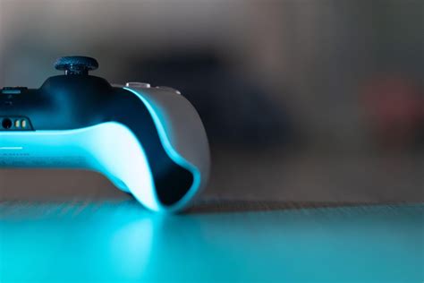 Otec vysvetľujúci synovi o vedcoch