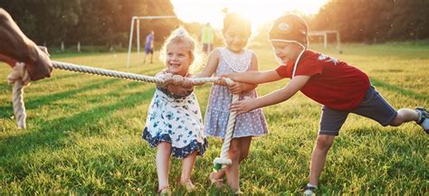 Deti sa hrajú s matematickými kockami