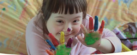 Rodina podporujúca dieťa s autizmom