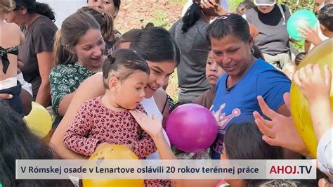 Zanedbaná chatrč v rómskej osade, symbolizujúca neľahké životné podmienky