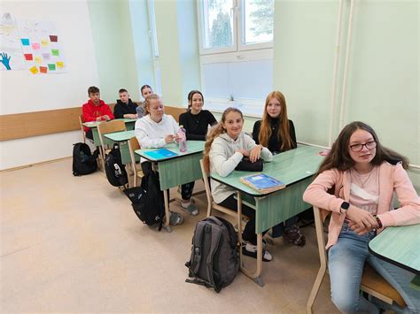 Študenti na strednej škole