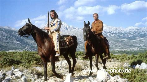 Winnetou a Old Shatterhand na koni