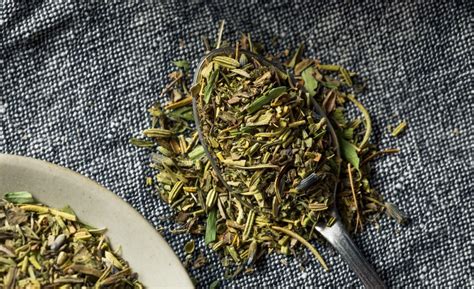 Zmes byliniek na čaj