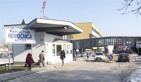 Vstup do Fakultnej nemocnice Nitra