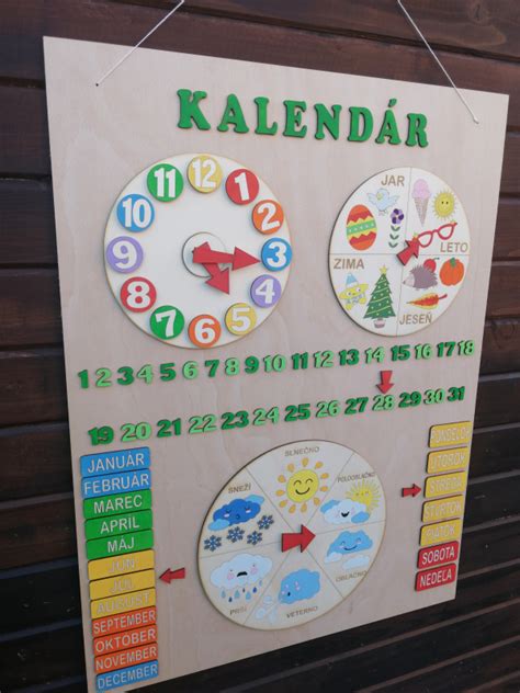 Kalendár s vyznačenými prevádzkovými hodinami