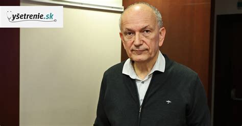 Pár konzultujúci s lekárom o problémoch s plodnosťou