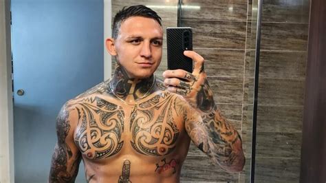 Gábor Boráros v klietke