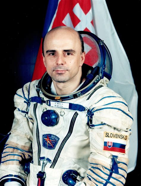 Ivan Bella vo vesmírnom skafandri