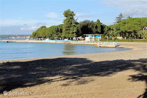 Piesočnatá pláž Borik Zadar