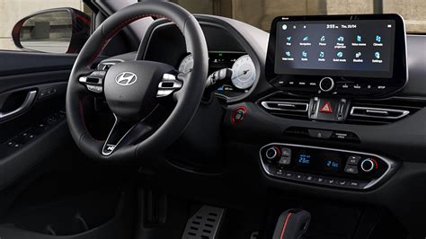 Ilustrácia obmedzeného priestoru pri zapínaní pásu v Hyundai i30