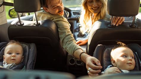 Prehľad typov autosedačiek podľa veku a hmotnosti
