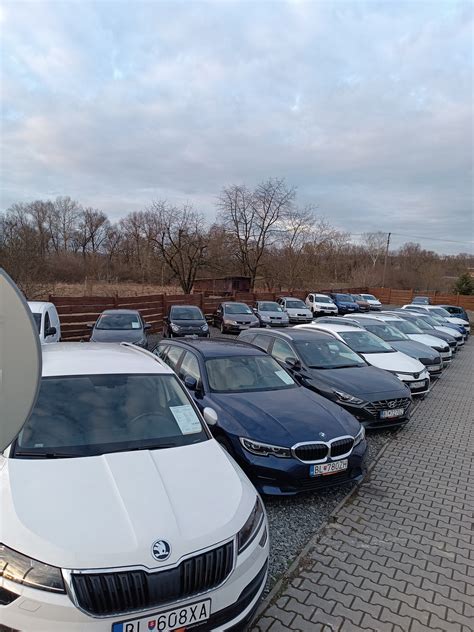 Autosalón s rodinnými autami