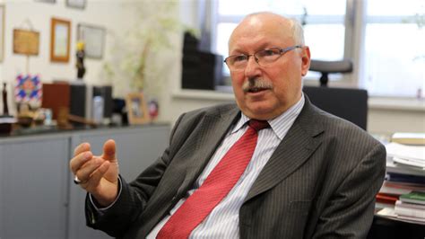 Mladý Jaroslav Ivor pri štúdiu práva