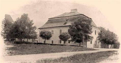 Historická fotografia budovy jaslí v Hornom Srní
