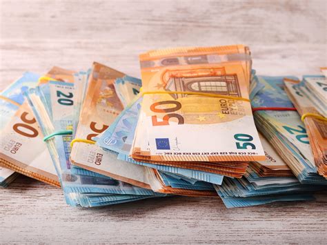 ilustračný obrázok finančné náklady a poplatky za jasle