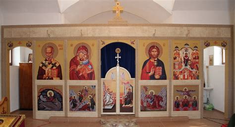 Ikonostas v pravoslávnom kostole