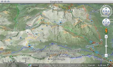 Koláž log OpenStreetMap, Freemap Slovakia a Creative Commons