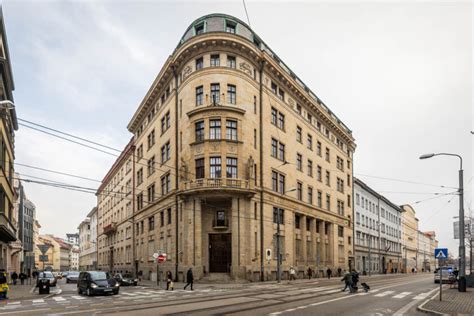 Budova Tatra banky v Bratislave, kde pracovala Margita Figuli