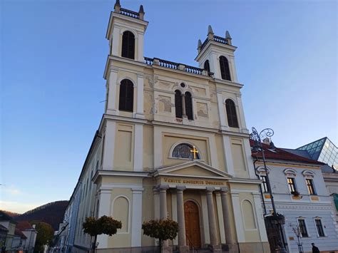 Interiér Katedrály sv. Františka Xaverského v Banskej Bystrici