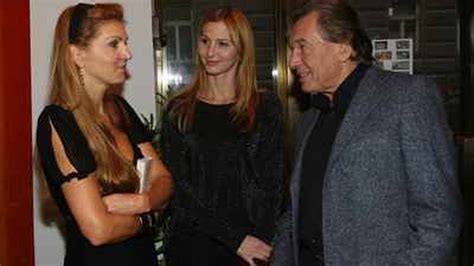 Mladá Martina Formanová a Karel Gott
