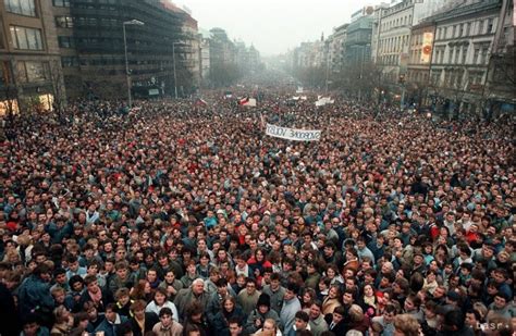 Václavské námestie počas Nežnej revolúcie