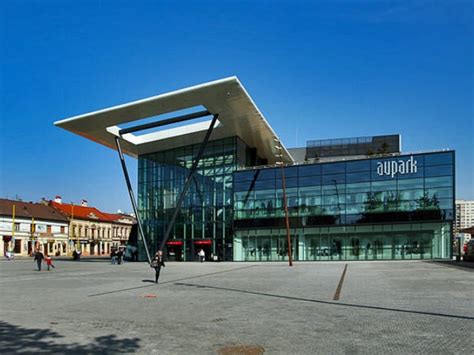 Vstup do parkoviska Aupark Košice