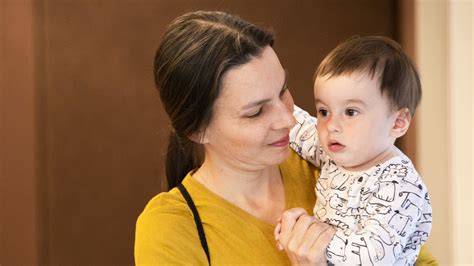 Fotografia šťastnej matky s dieťaťom