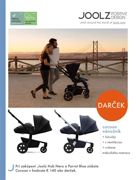 Záber na moderný, elegantný kočík Hauck v mestskom prostredí