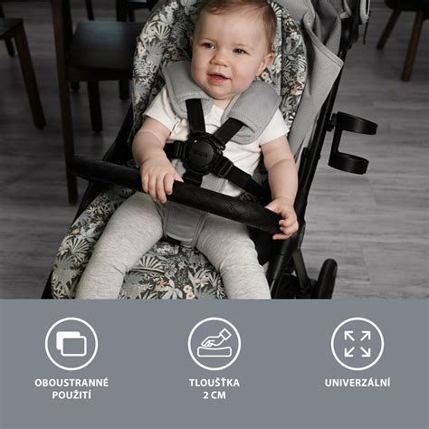 Detail odpruženia a koliesok kočíka