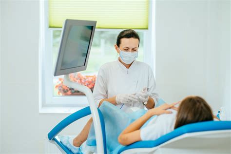 Žena podstupuje vyšetrenie plodnosti