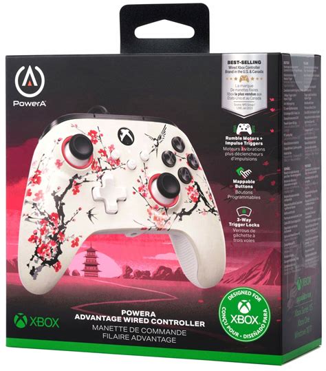 Detailné zobrazenie obalov hier na Xbox One na poličke