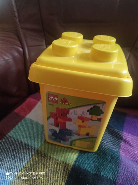 Krabice s LEGO stavebnicami